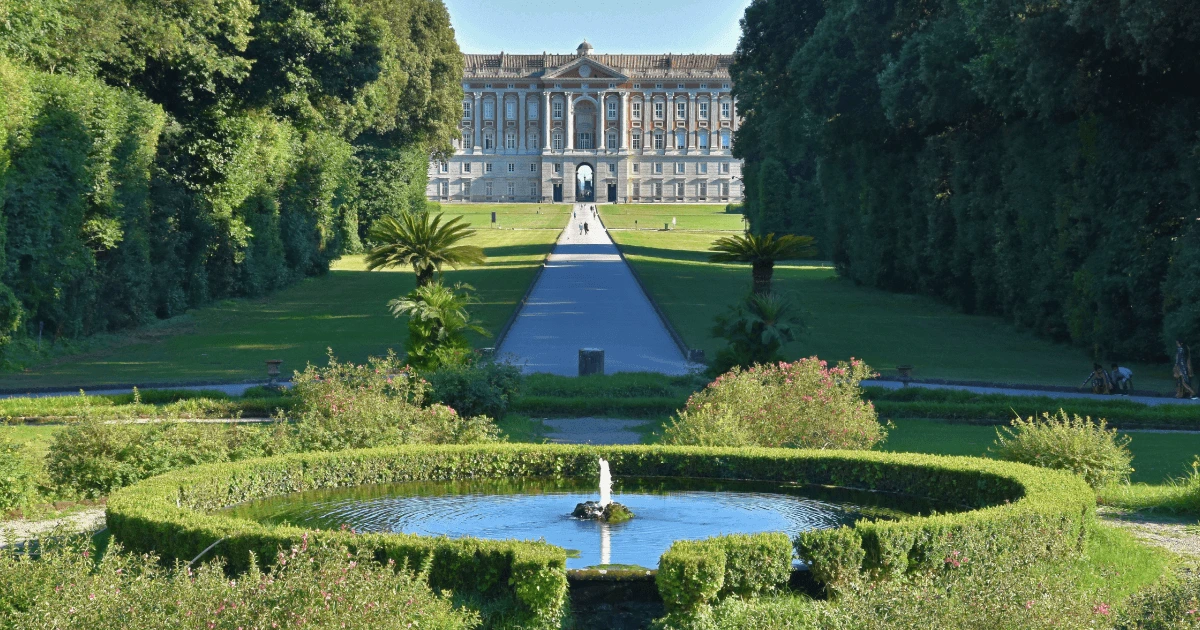Come arrivare alla Reggia di Caserta da Napoli: Info utili
